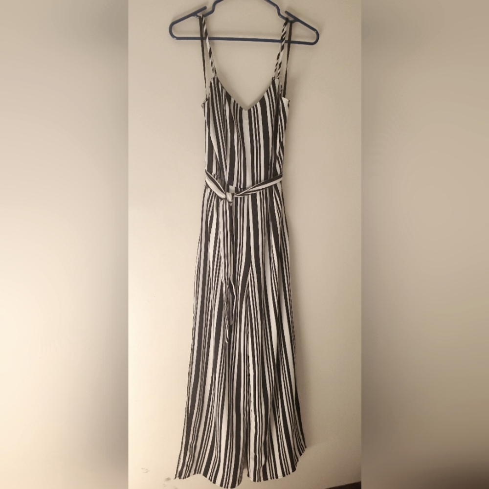 Monteau Romper sz M black & ivory